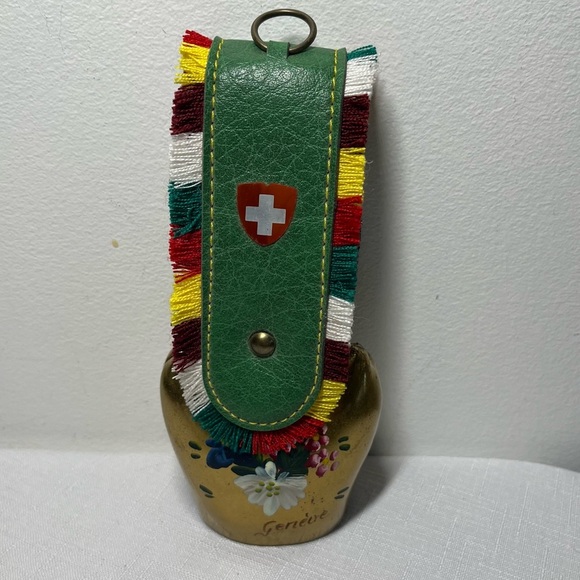 Vintage Hand Painted Brass Swiss Cow Bell w/ Fringed Leather Strap - Picture 1 of 6